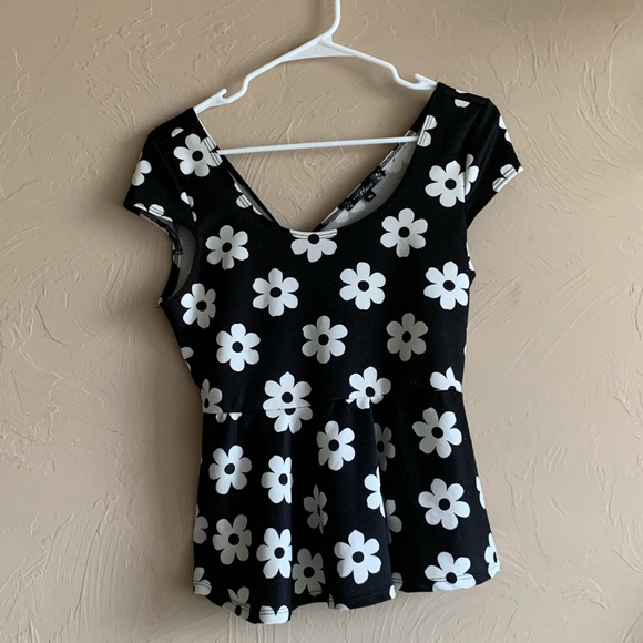 Black Top with White Flowers - Picture 2 of 3
